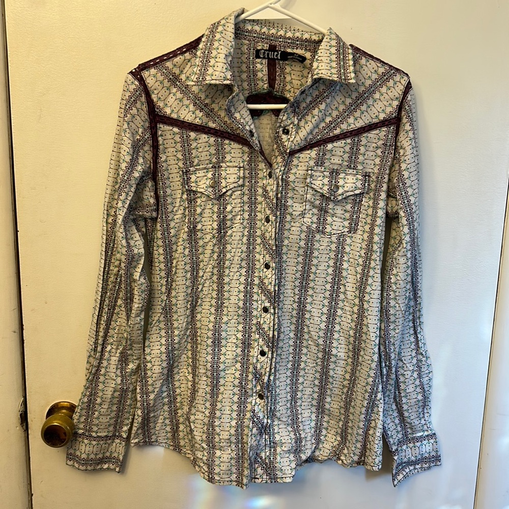 Cruel Women’s Long Sleeve Size Medium